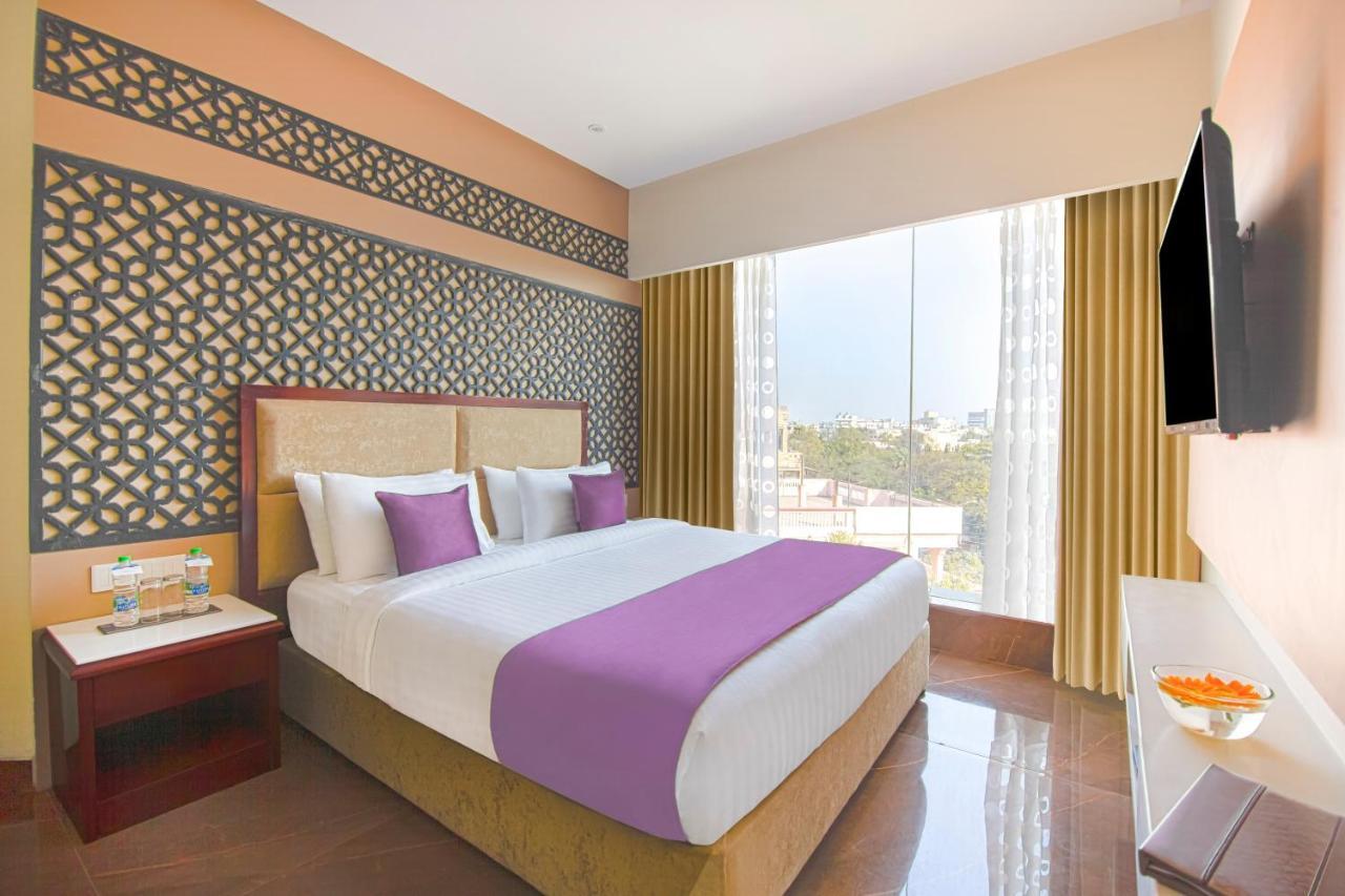 Sarovar Portico , Indore Otel Dış mekan fotoğraf